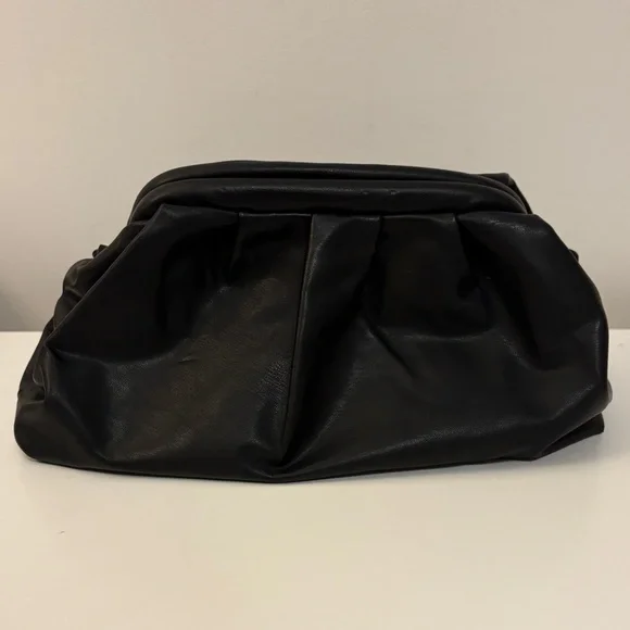 Badgley Mischka Black Chain Clutch (New with Tags Cut Off) - Picture 7 of 10